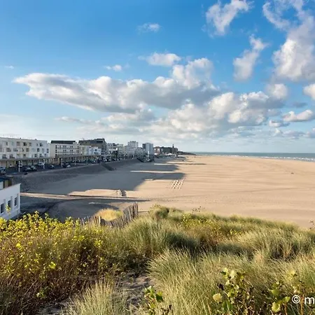 Face Pieds Dans L'eau * Berck