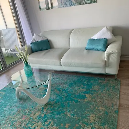 Face Pieds Dans L'eau Apartment